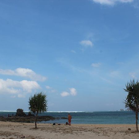 Tastura Beach Hotel Kuta  Exterior foto