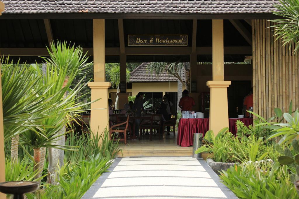 Tastura Beach Hotel Kuta  Exterior foto
